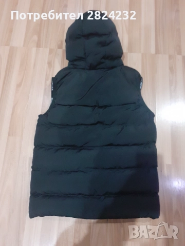 Елек на MONCLER , снимка 6 - Елеци - 52249394
