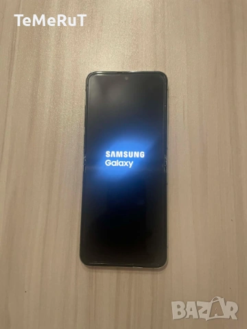 Смартфон Samsung Galaxy Z Flip5, 8GB RAM, 256GB, 5G, Cream, снимка 3 - Samsung - 53255591