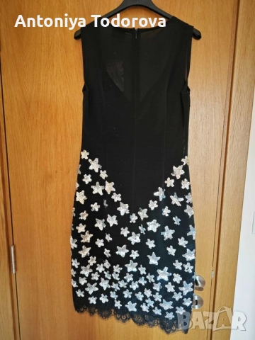 Черна рокля със сребристи цветчета, снимка 2 - Рокли - 51709956