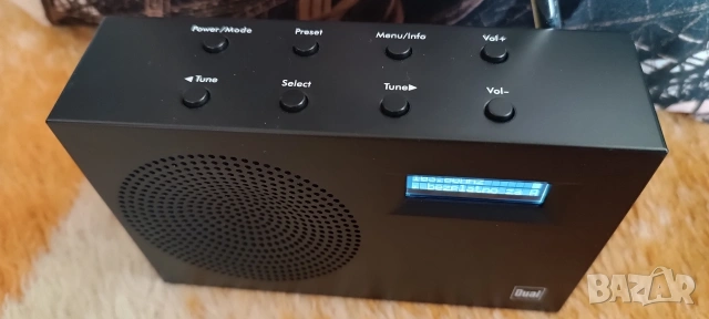 портативно радио Dual , снимка 2 - Радиокасетофони, транзистори - 54308288