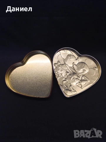 Метална кутия Мики Маус от 2016 г, снимка 5 - Антикварни и старинни предмети - 52430997