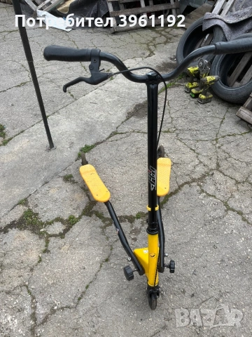 Клатеща се тротинетка 