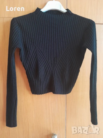 Черна къса блуза с дълъг ръкав 