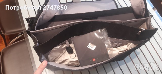 Чанти за лаптоп Delsey и Carlton, снимка 10 - Лаптоп аксесоари - 38583166