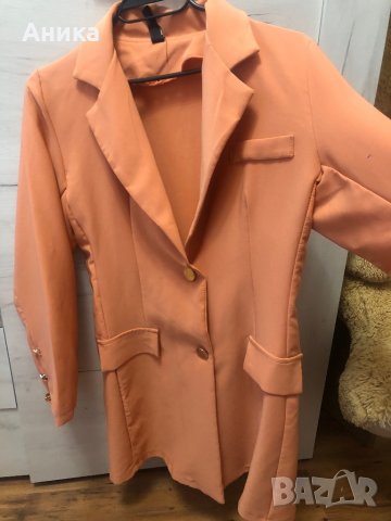 Дамско сако, снимка 2 - Сака - 36720137