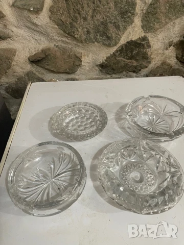 4 бр.тежки ,кристални пепелници 