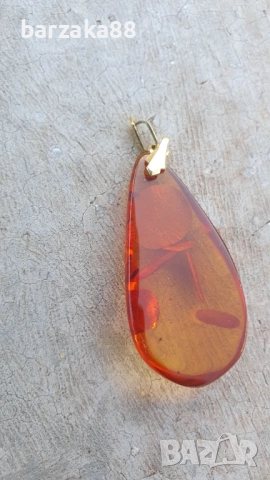 Кехлибарена висулка Кехлибар, снимка 3 - Колиета, медальони, синджири - 52209568