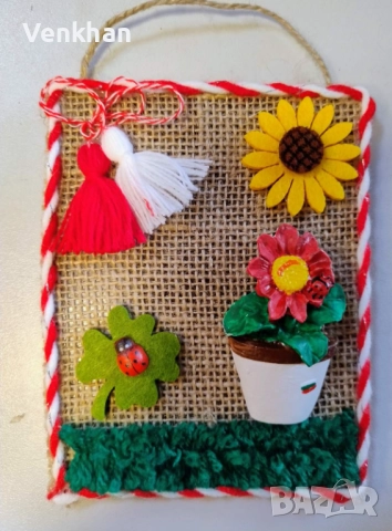 Пана за закачане на стена тип мартеничка сувенир . Битови,фолклорни модели и цветя., снимка 7 - Декорация за дома - 52938644