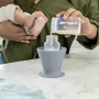Поставка за бебешко шише Ingenuity Bokee Hands Free или чаша за пиене с една ръка, снимка 8