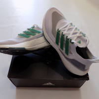 нови маратонки adidas ultraboost 21 run оригинални мъжки 42 2/3 27 см, снимка 1 - Спортни обувки - 44605760