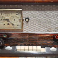 Продавам красиво, старо  лампово радио "Рассвет" , снимка 3 - Друга електроника - 44731263