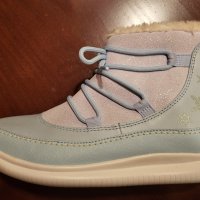 Нови кожени обувки Clarks Frozen, 35ти номер, снимка 5 - Детски боти и ботуши - 38563066