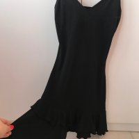 Черна, трикотажна рокля с къдри, XS/S, снимка 2 - Рокли - 29651407