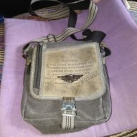 Чанта за през рамо промазан плат маркова на Дизел  24х19х8см, снимка 1 - Чанти - 40384721