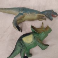 Два големи гумени динозавъра 2003 toy major trading company, снимка 15 - Други - 35021955