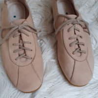 Дамски спортни обувки Bata, снимка 1 - Маратонки - 29196374