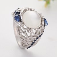 Масивен посребрен пръстен със сапфири и лунен камък, снимка 1 - Пръстени - 31630806