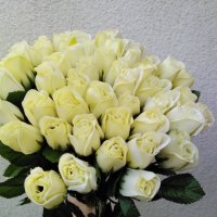  Изкуствени цветя - рози, снимка 1 - Изкуствени цветя - 32013601