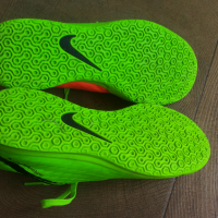 Nike JR HYPERVENOM X Football Размер EUR 35 / UK 2,5 детски за футбол 111-14-S, снимка 12 - Детски маратонки - 44924574