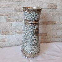 Стара метална немска ваза с гравюри - 25см, снимка 3 - Антикварни и старинни предмети - 39687000