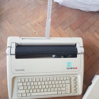Ел.пишеща машина OLYMPIA, снимка 2 - Антикварни и старинни предмети - 37805030