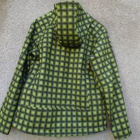 Продавам ново  дамско зелено яке софт шел Jack Wolfskin, снимка 10 - Якета - 30037235