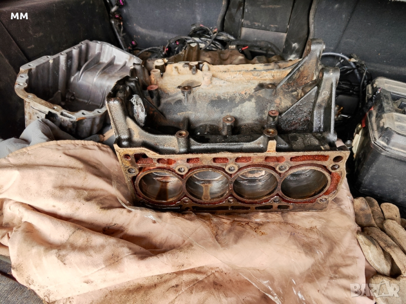 Бутала, биели и Колянов вал фолксваген туаран 1.4, снимка 1