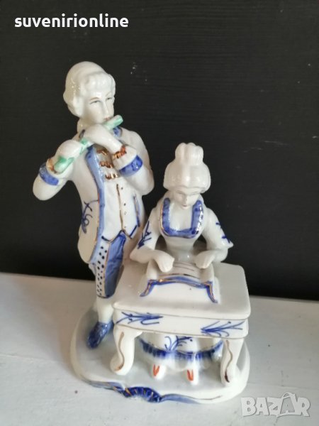 Стара порцеланова статуетка , снимка 1