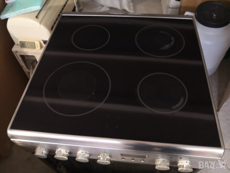 Готварска печка с керамични котлони на части., снимка 1