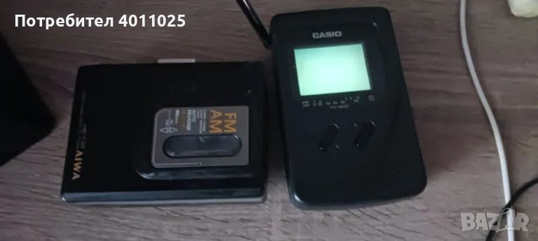 Лот ретро мини тв casio и уокмен Aiwa, снимка 1