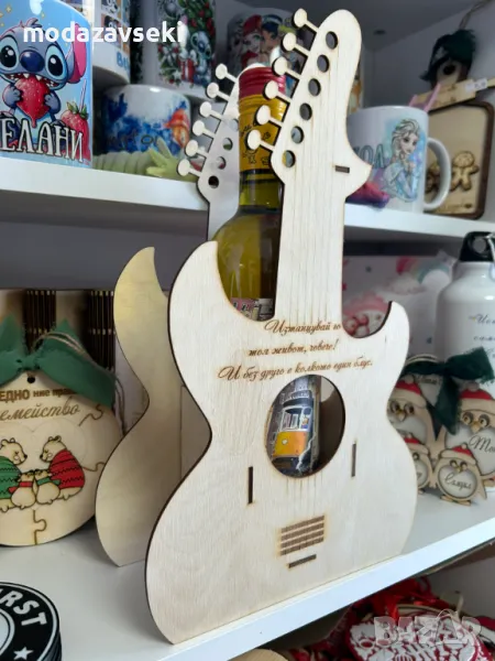 Дървна кутия за вино - китара, снимка 1