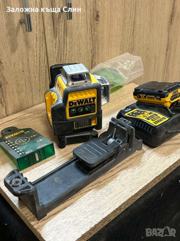 Лазерен нивелир линеен DeWALT DCE089D1G 360° , снимка 1