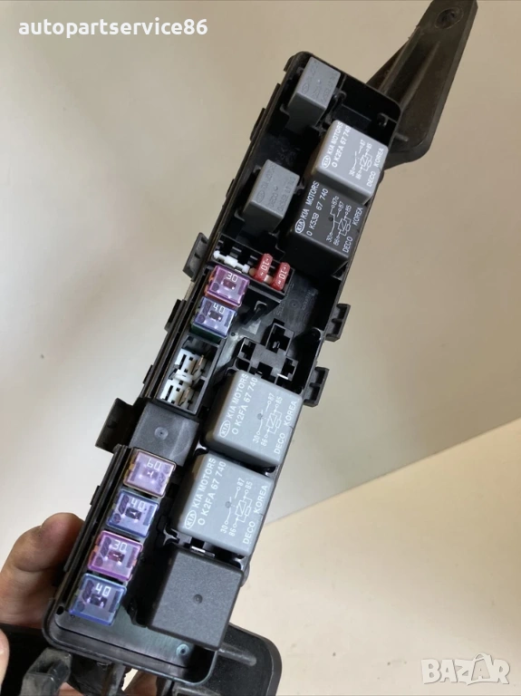 Държач на релета за KIA Carnival 2.9 CRDi (2006–2012), снимка 1