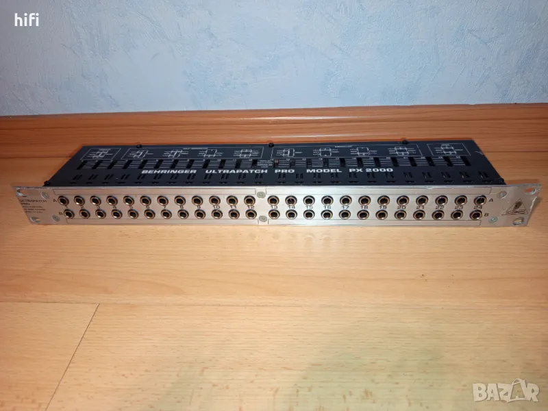 Студиен 48-канален пач Behringer PX2000, снимка 1