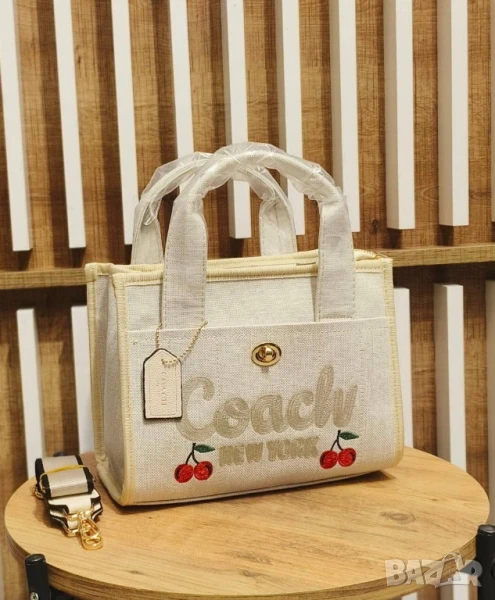 чанти COACH 
⬆️ 22 CM
➡️ 26 CM, снимка 1
