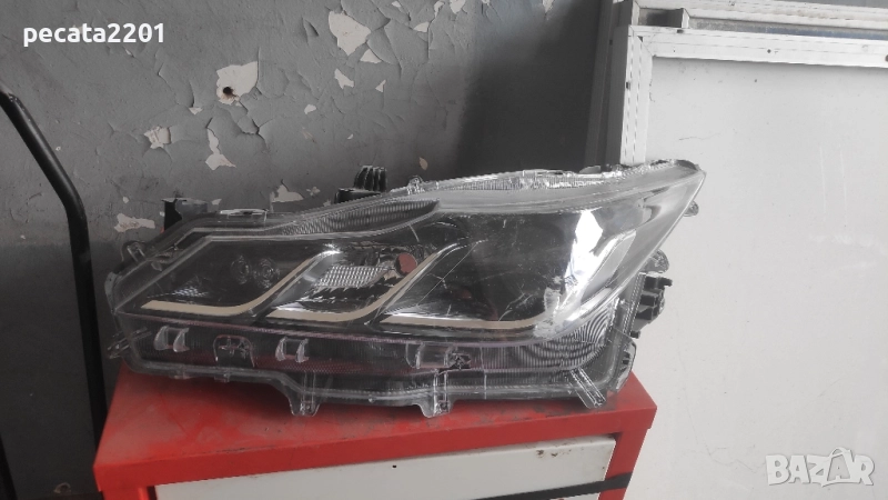 Продавам - Оригинален ляв фар за Тойота Корола 2019 г, снимка 1