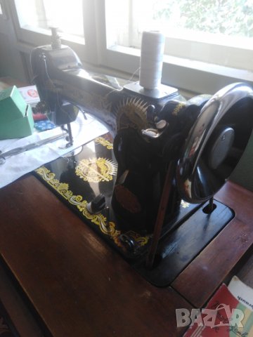 Стара крачна шевна машина, снимка 3 - Шевни машини - 29214602