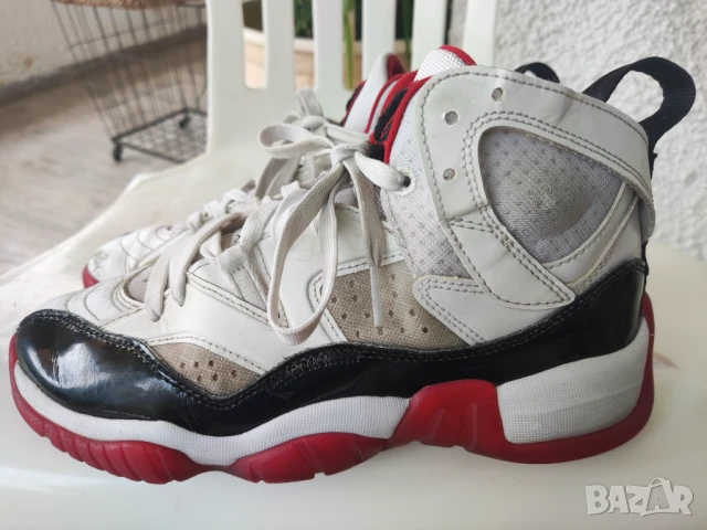 оригинални Nike Jordan Jumpman Two Trey Concord Bred