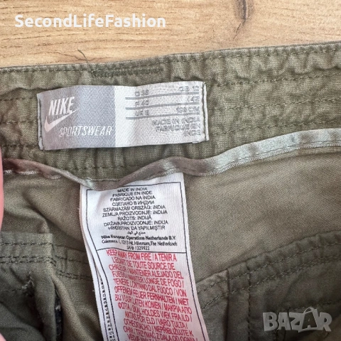 Дамски 3/4 панталони Nike Sportswear цвят каки зелено Винтидж размер M, снимка 2 - Къси панталони и бермуди - 53890305