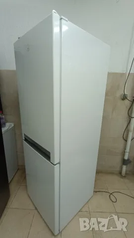 Хладилник с фризер INDESIT , снимка 5 - Хладилници - 55877270