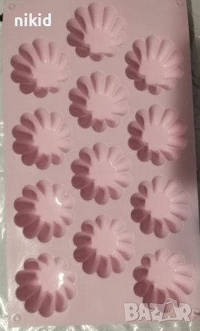 12 кошнички капсули купички силиконов молд форма за кексчета мъфини десерти тарталети бонбони, снимка 1 - Форми - 42795004