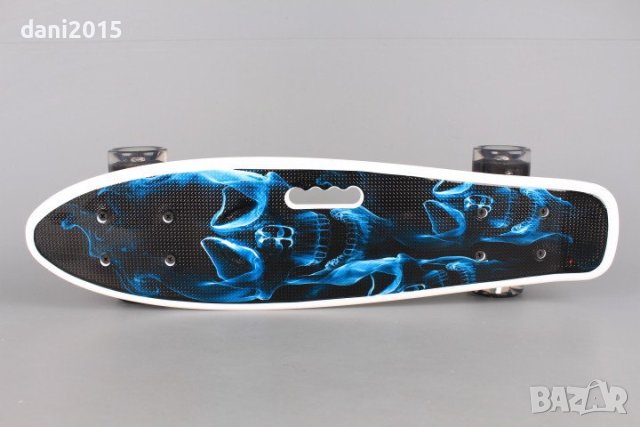 Скейтборд със светещи колела - 55 см, снимка 2 - Други - 40494912