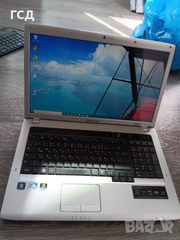 Лаптоп Самсунг СЕ 31/4gb. 