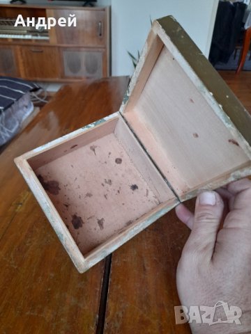 Стара дървена кутия #3, снимка 6 - Антикварни и старинни предмети - 39433563