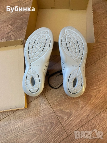 Чисто нови ортопедични маратонки на Crocs, снимка 4 - Маратонки - 52788656