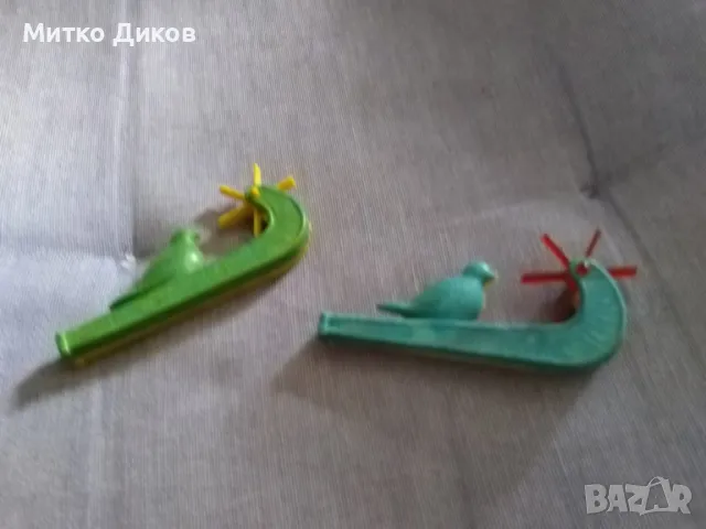 Свирки от соца пластмасови 