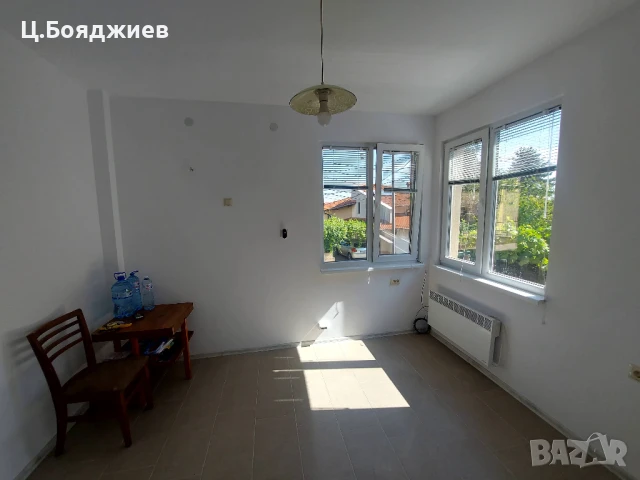 Имот, Топ локация, Двуетажна къща с гараж и самостоятелен двор, Център, гр.Горна Оряховица. , снимка 8 - Къщи - 50683605