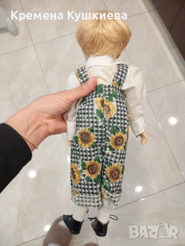 Колекционерска порцеланова кукла , снимка 5 - Колекции - 52443556