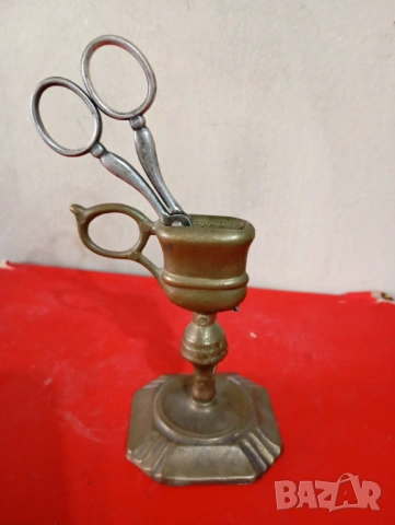 Гасител за свещи с поставка