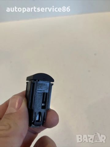 Превключвател за аварийни светлини за Alfa Romeo GIULIETTA (2015) 156093736, снимка 2 - Части - 53257042